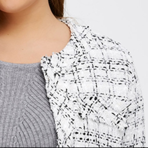 ☀ Plaid Plus Size Frayed Cropped Jacket ☀ - Picture 6 of 8